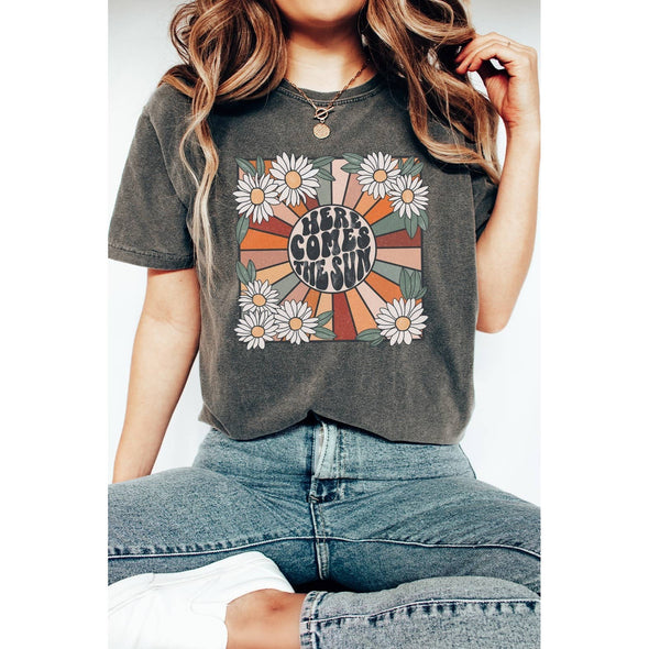 Kissed Apparel - Here Comes The Sun Daisy Comfort Color Graphic Tee